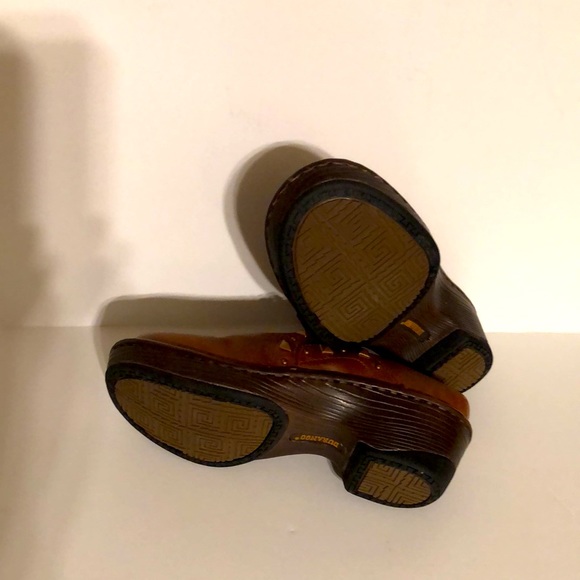 Y2K Durango Head West Studded Dream Clogs, Size 6M, Color Cognac Brown “NIB” - Picture 4 of 7